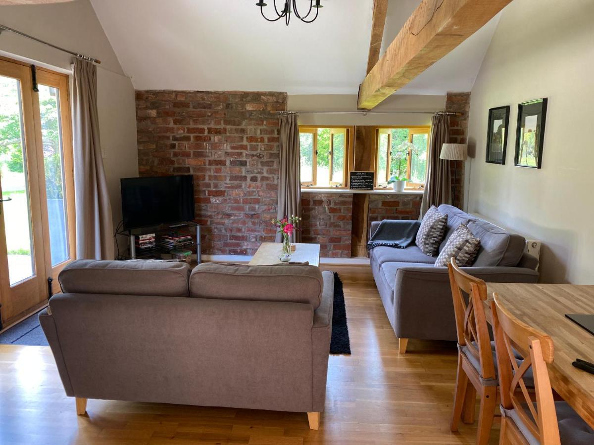 Hidden Cottages Two Lovely 1 Bed Cottages In Peaceful Surroundings, 1 With Log Burner Henley-in-Arden Bagian luar foto